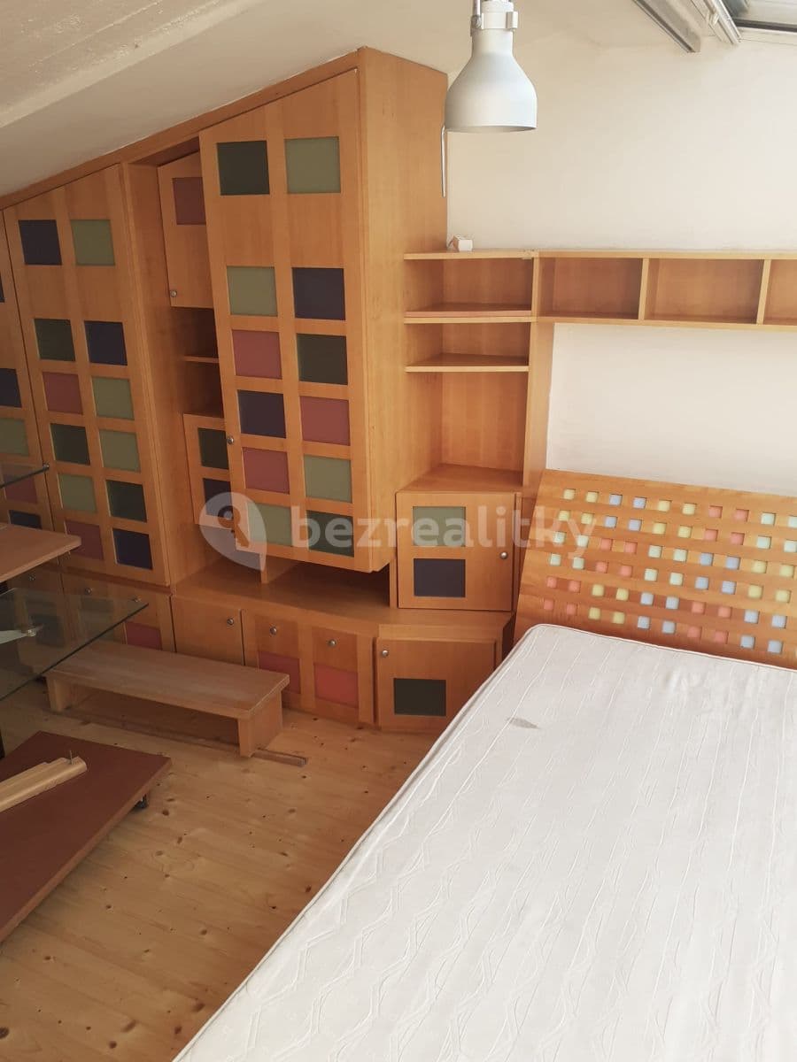 Pronájem bytu 5+1 160 m², 28. pluku, Praha, Praha Pronájem bytu 5+1 160 m², 28. pluku, Praha, Praha