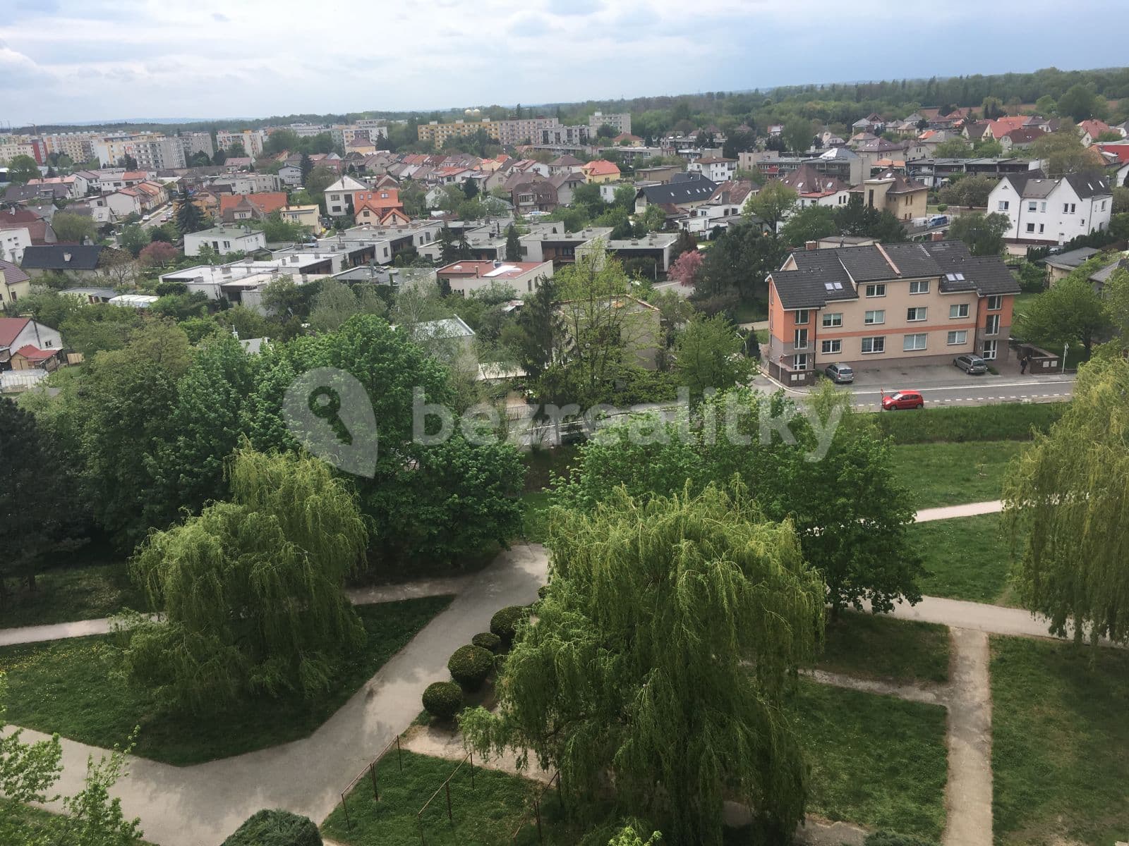 Pronájem bytu 2+kk 45 m², třída Edvarda Beneše, Hradec Králové, Královéhradecký kraj Pronájem bytu 2+kk 45 m², třída Edvarda Beneše, Hradec Králové, Královéhradecký kraj