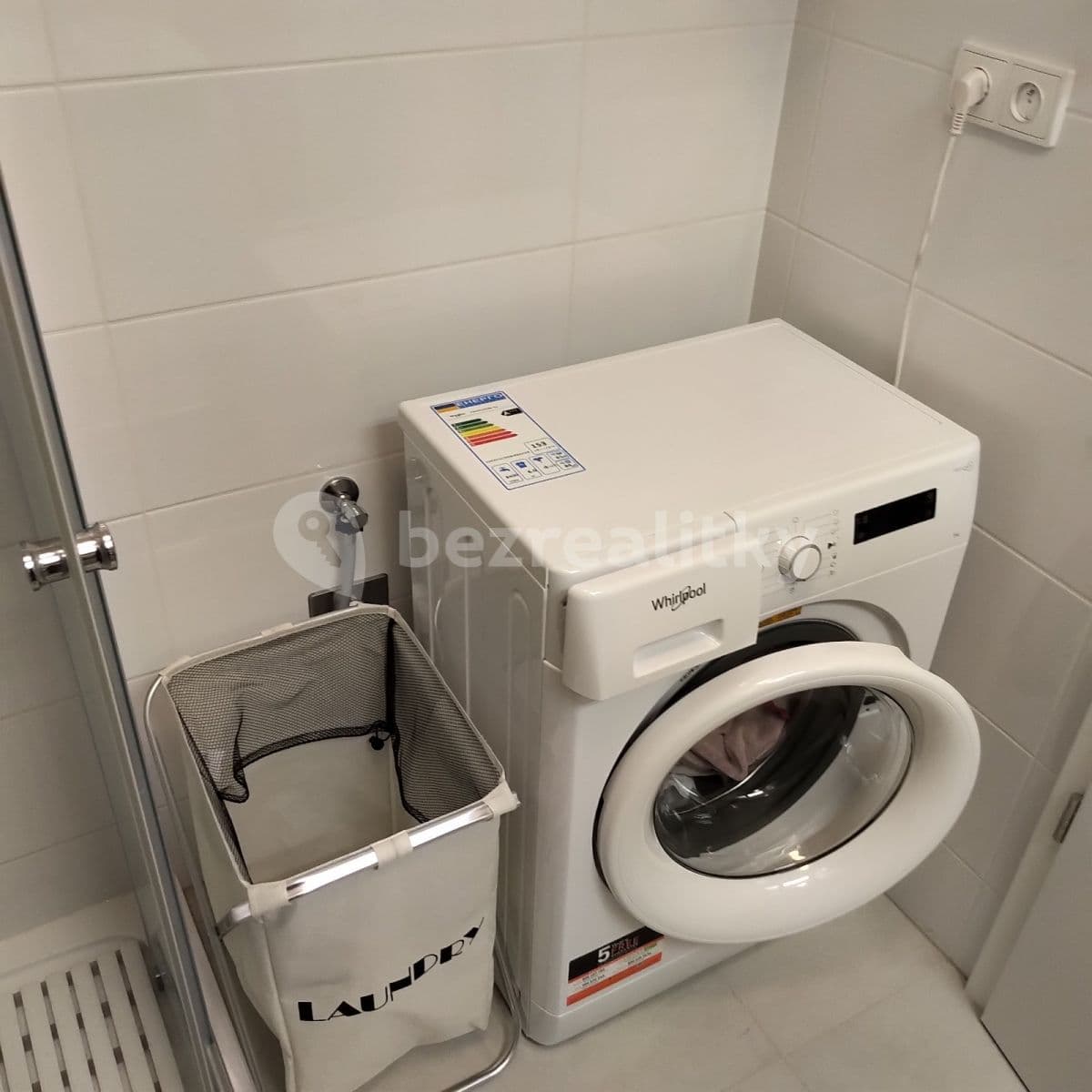 Pronájem bytu 1+kk 48 m², Novovysočanská, Praha, Praha Pronájem bytu 1+kk 48 m², Novovysočanská, Praha, Praha
