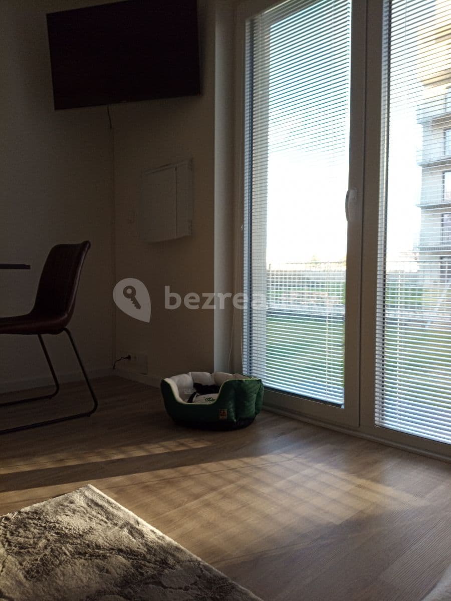 Pronájem bytu 1+kk 48 m², Novovysočanská, Praha, Praha Pronájem bytu 1+kk 48 m², Novovysočanská, Praha, Praha