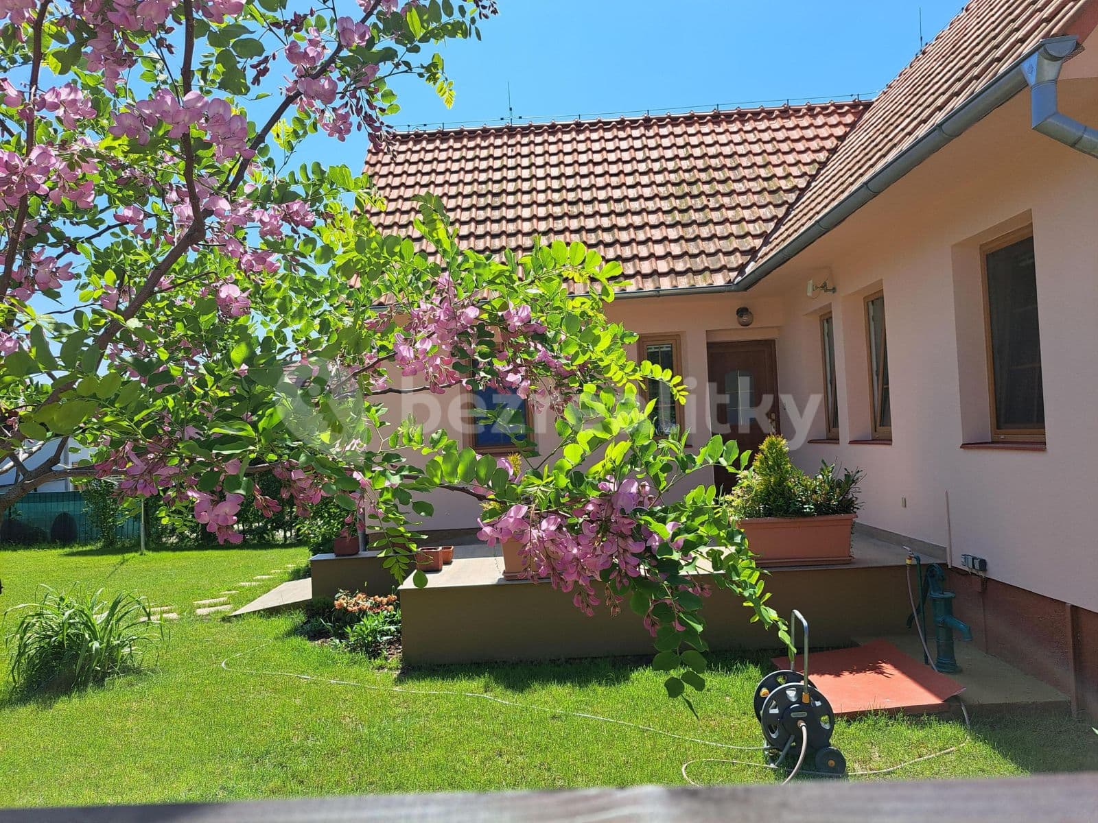 Pronájem domu 80 m², pozemek 350 m², Hořín, Středočeský kraj Pronájem domu 80 m², pozemek 350 m², Hořín, Středočeský kraj