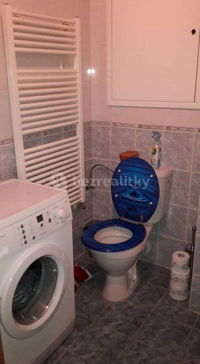 Pronájem bytu 1+kk 38 m², Jana Palacha, Pardubice, Pardubický kraj Pronájem bytu 1+kk 38 m², Jana Palacha, Pardubice, Pardubický kraj