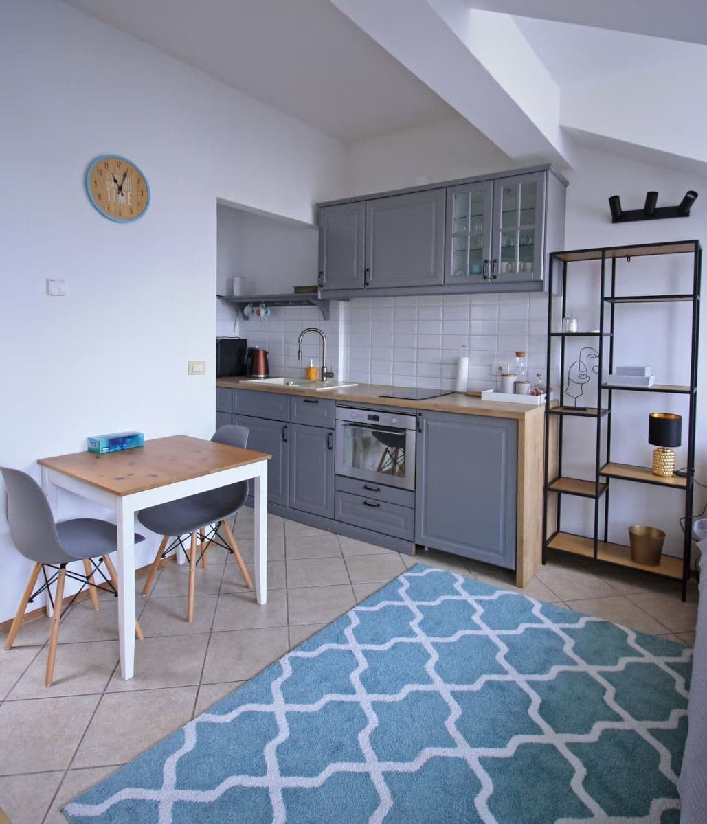 Pronájem bytu 1+kk 30 m², Jeronýmova, Praha, Praha Pronájem bytu 1+kk 30 m², Jeronýmova, Praha, Praha