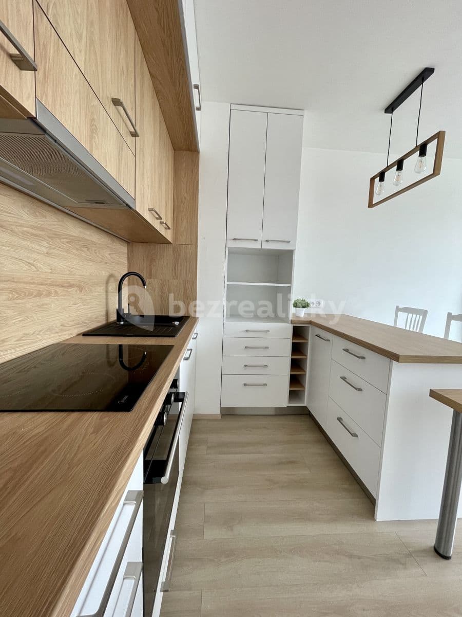 Pronájem bytu 2+kk 58 m², Východní, Pardubice, Pardubický kraj Pronájem bytu 2+kk 58 m², Východní, Pardubice, Pardubický kraj