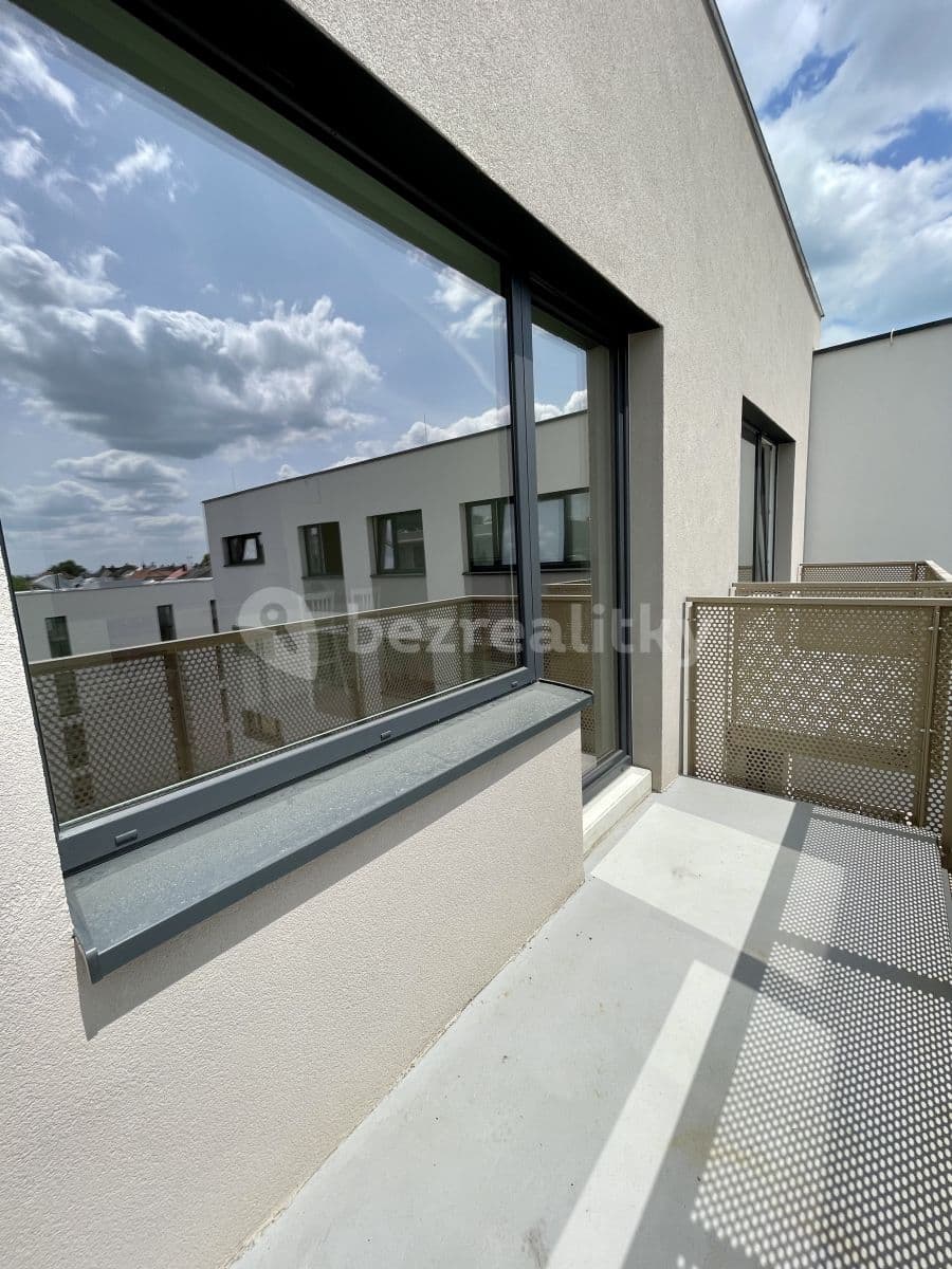 Pronájem bytu 2+kk 58 m², Východní, Pardubice, Pardubický kraj Pronájem bytu 2+kk 58 m², Východní, Pardubice, Pardubický kraj