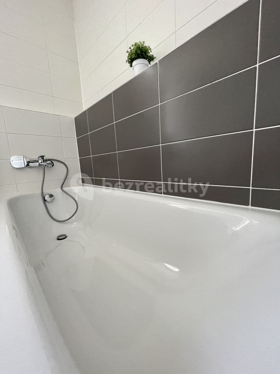 Pronájem bytu 2+kk 58 m², Východní, Pardubice, Pardubický kraj Pronájem bytu 2+kk 58 m², Východní, Pardubice, Pardubický kraj