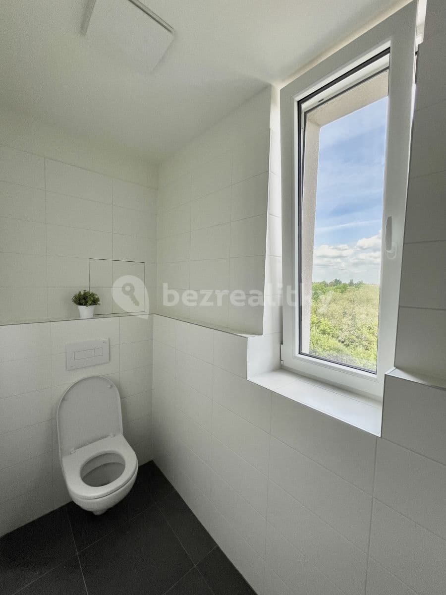 Pronájem bytu 2+kk 58 m², Východní, Pardubice, Pardubický kraj Pronájem bytu 2+kk 58 m², Východní, Pardubice, Pardubický kraj