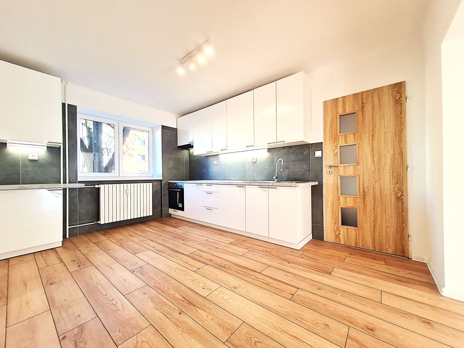 Pronájem bytu 2+1 51 m², Dvouletky, Ostrava, Moravskoslezský kraj Pronájem bytu 2+1 51 m², Dvouletky, Ostrava, Moravskoslezský kraj