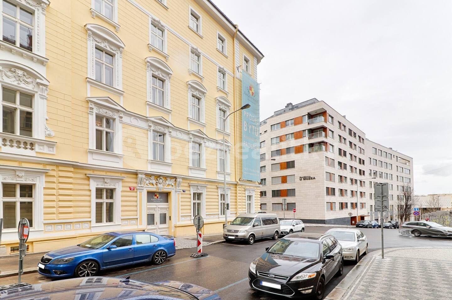 Pronájem bytu 1+kk 25 m², Rubešova, Praha, Praha