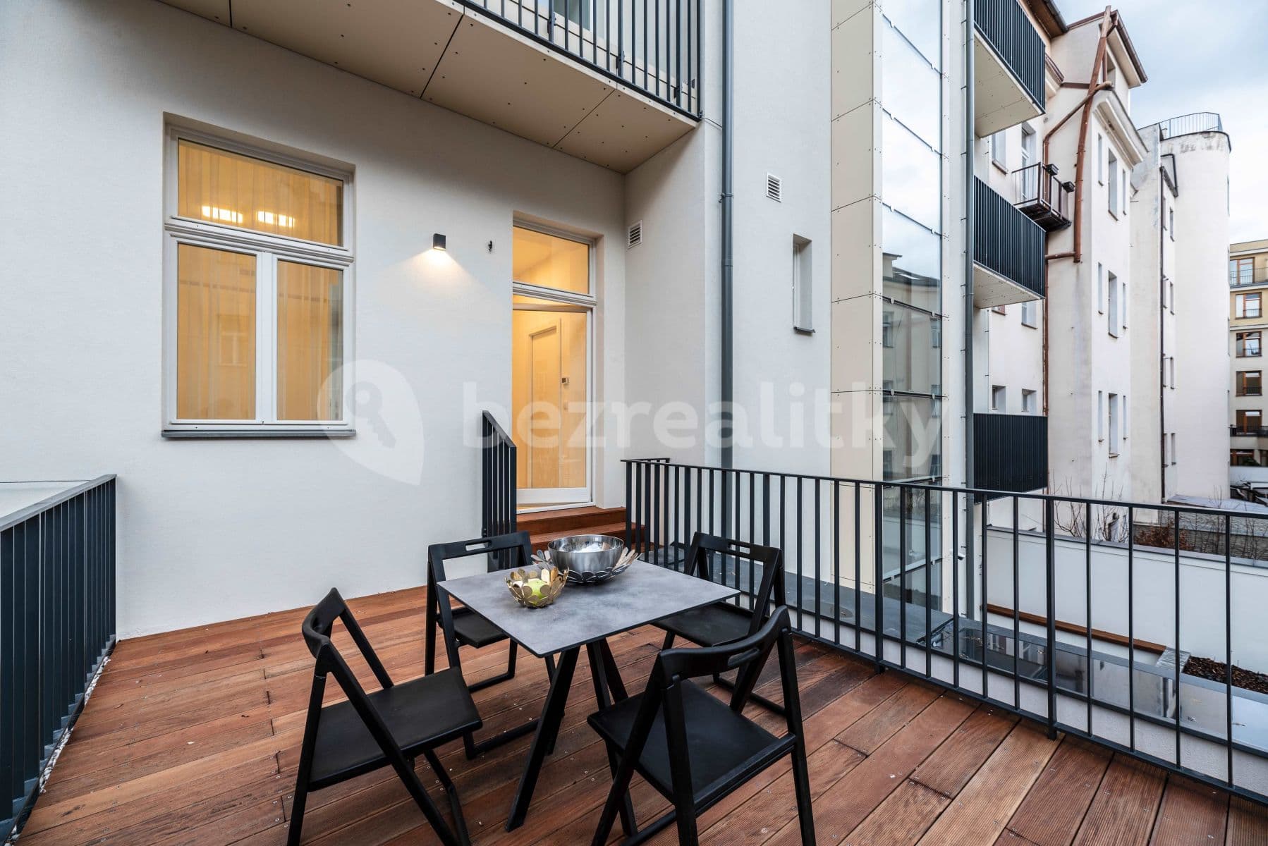 Pronájem bytu 3+1 71 m², Francouzská, Praha, Praha Pronájem bytu 3+1 71 m², Francouzská, Praha, Praha