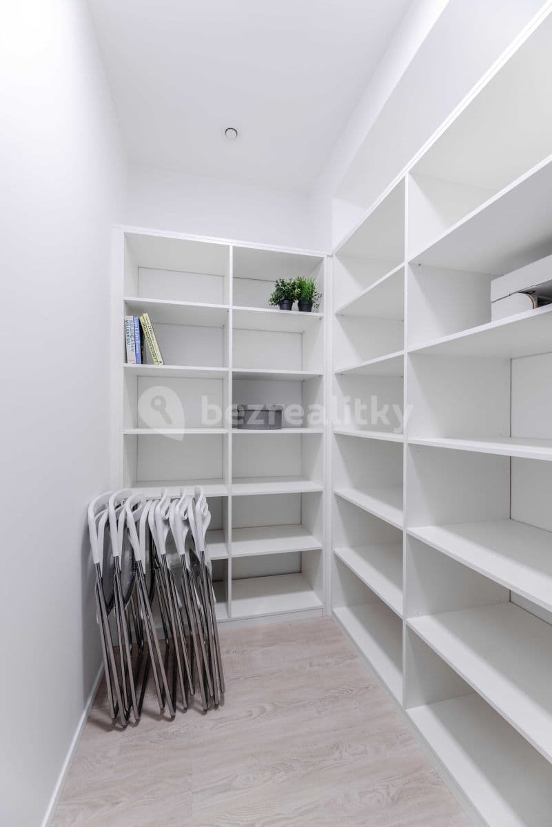 Pronájem bytu 3+1 71 m², Francouzská, Praha, Praha Pronájem bytu 3+1 71 m², Francouzská, Praha, Praha