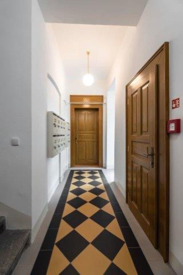 Pronájem bytu 3+1 71 m², Francouzská, Praha, Praha Pronájem bytu 3+1 71 m², Francouzská, Praha, Praha