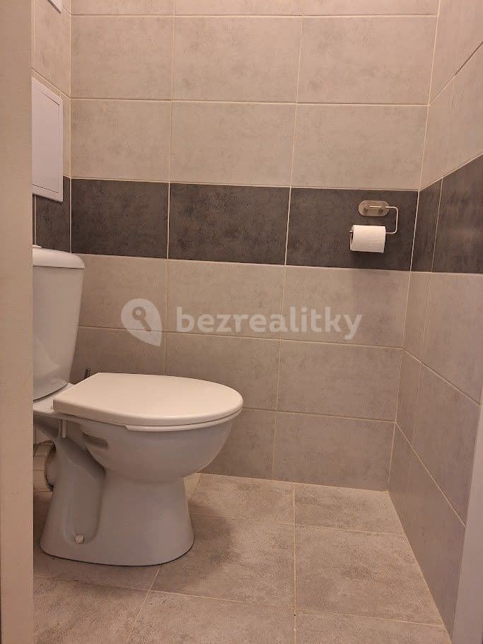 Pronájem bytu 1+1 55 m², Komenského náměstí, Říčany, Středočeský kraj Pronájem bytu 1+1 55 m², Komenského náměstí, Říčany, Středočeský kraj