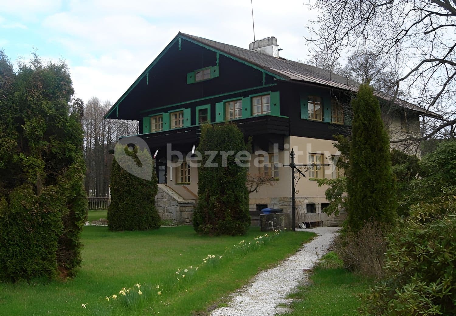 Prodej domu 220 m², pozemek 1.198 m², Mladé Buky, Královéhradecký kraj