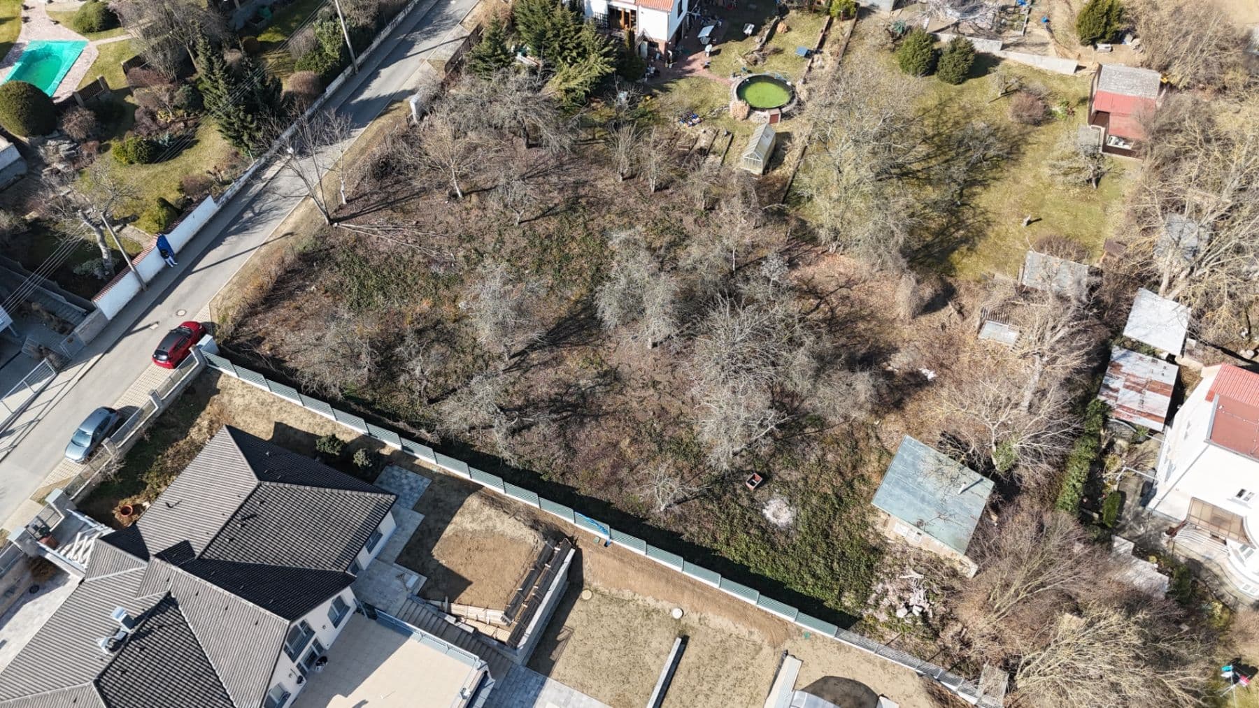 Prodej pozemku 1.792 m², Pardubická, Černošice, Středočeský kraj Prodej pozemku 1.792 m², Pardubická, Černošice, Středočeský kraj