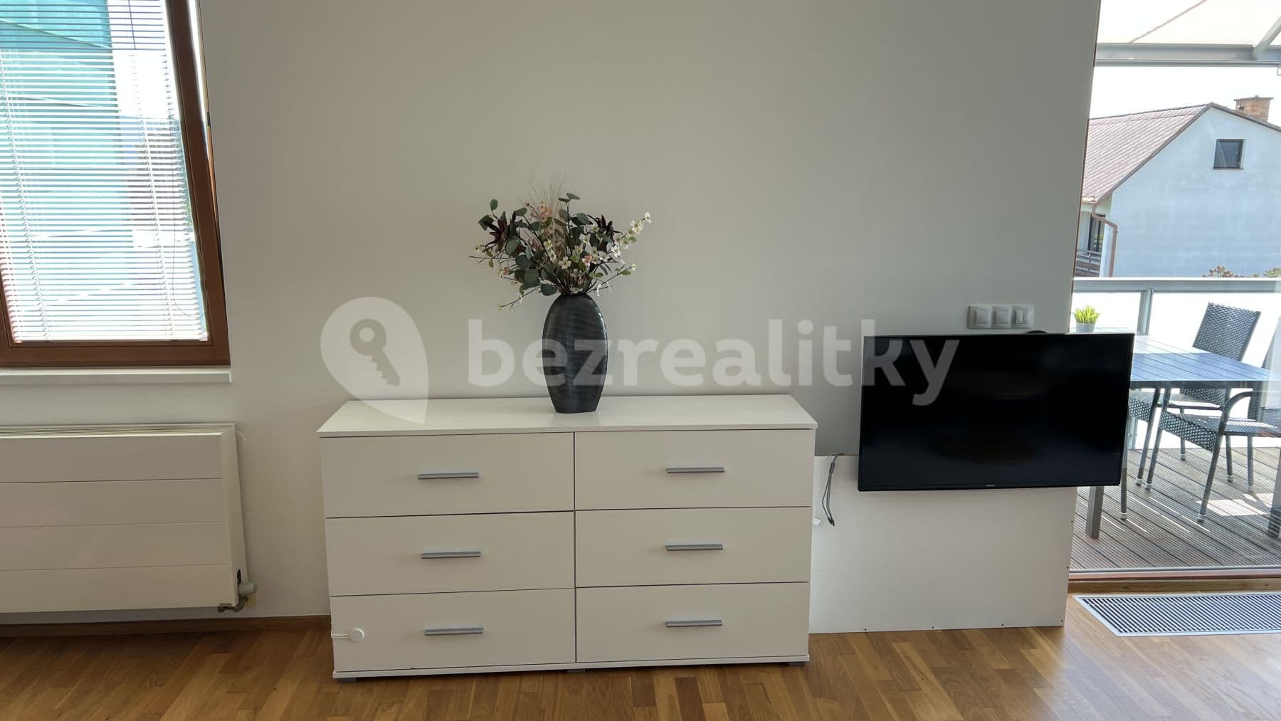 Pronájem bytu 3+kk 102 m², Mokropeská, Černošice, Středočeský kraj Pronájem bytu 3+kk 102 m², Mokropeská, Černošice, Středočeský kraj