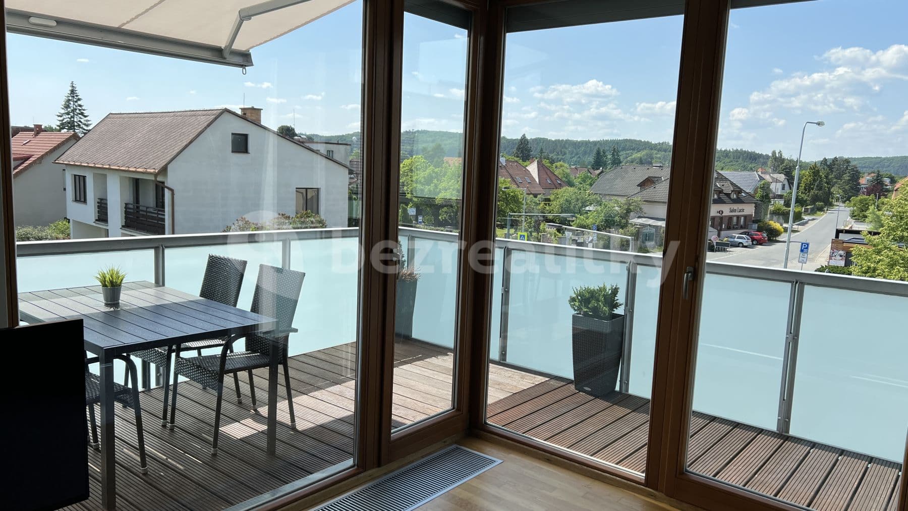 Pronájem bytu 3+kk 102 m², Mokropeská, Černošice, Středočeský kraj Pronájem bytu 3+kk 102 m², Mokropeská, Černošice, Středočeský kraj
