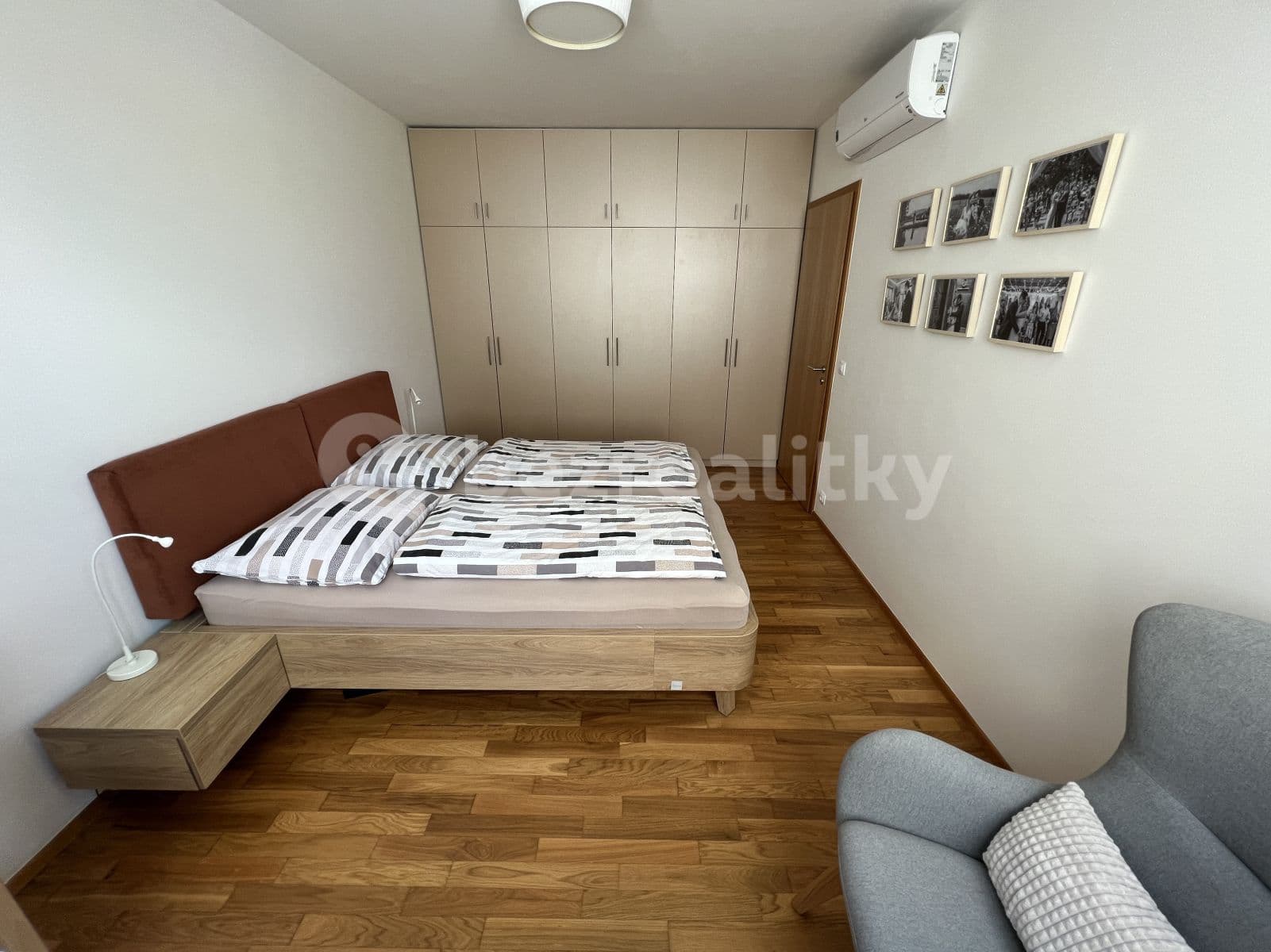 Pronájem bytu 3+kk 102 m², Mokropeská, Černošice, Středočeský kraj Pronájem bytu 3+kk 102 m², Mokropeská, Černošice, Středočeský kraj