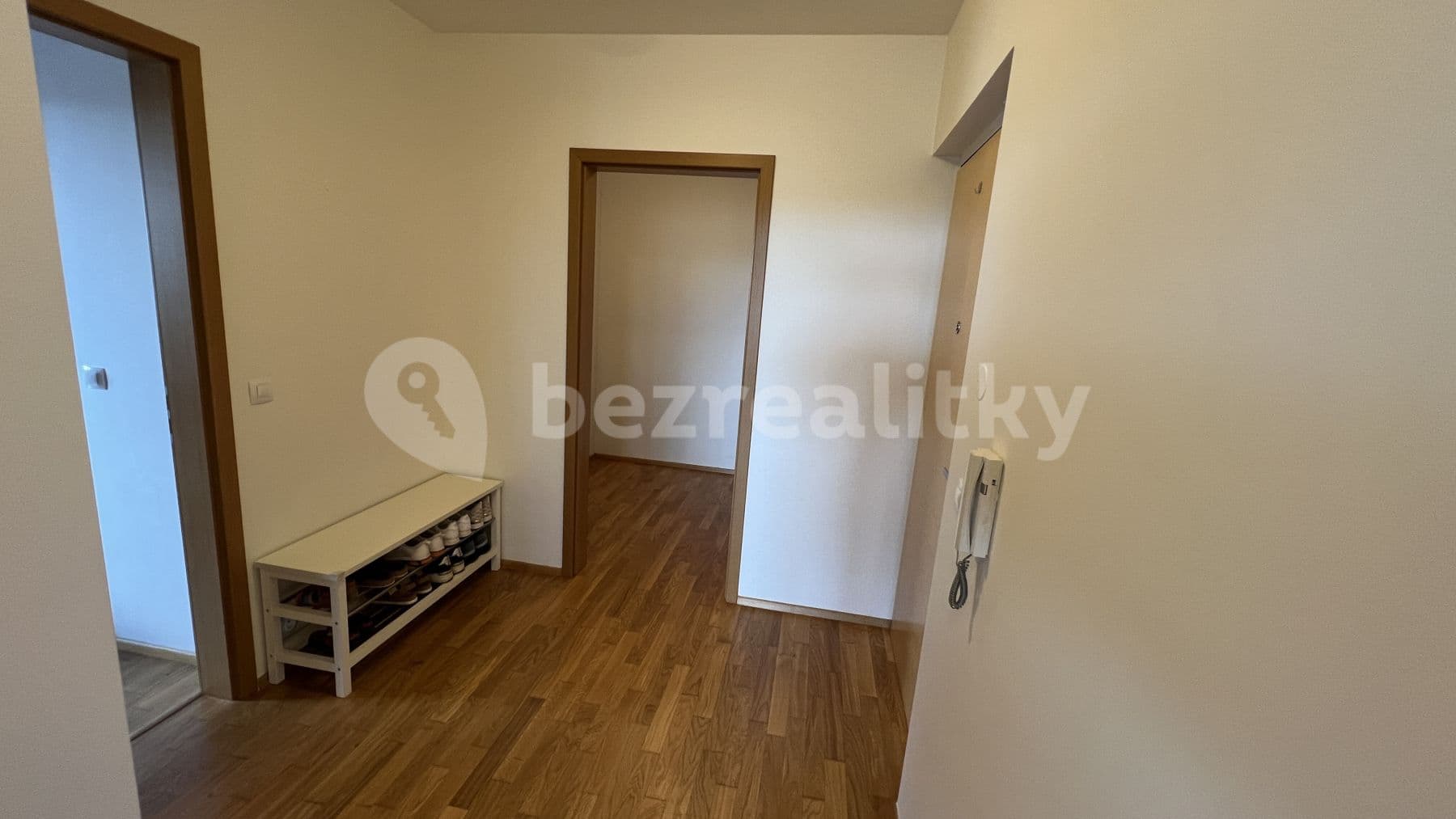 Pronájem bytu 3+kk 102 m², Mokropeská, Černošice, Středočeský kraj Pronájem bytu 3+kk 102 m², Mokropeská, Černošice, Středočeský kraj