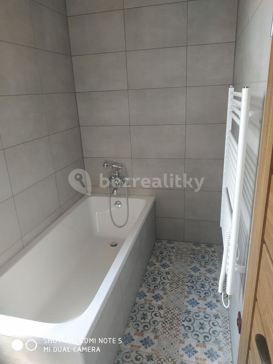 Pronájem bytu 4+1 100 m², Nádražní, Sedlčany, Středočeský kraj Pronájem bytu 4+1 100 m², Nádražní, Sedlčany, Středočeský kraj