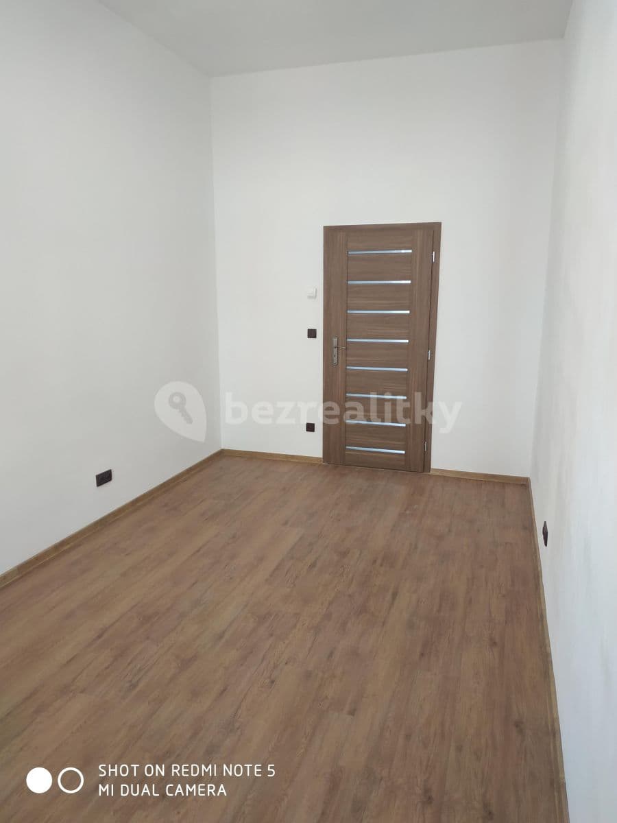 Pronájem bytu 4+1 100 m², Nádražní, Sedlčany, Středočeský kraj Pronájem bytu 4+1 100 m², Nádražní, Sedlčany, Středočeský kraj