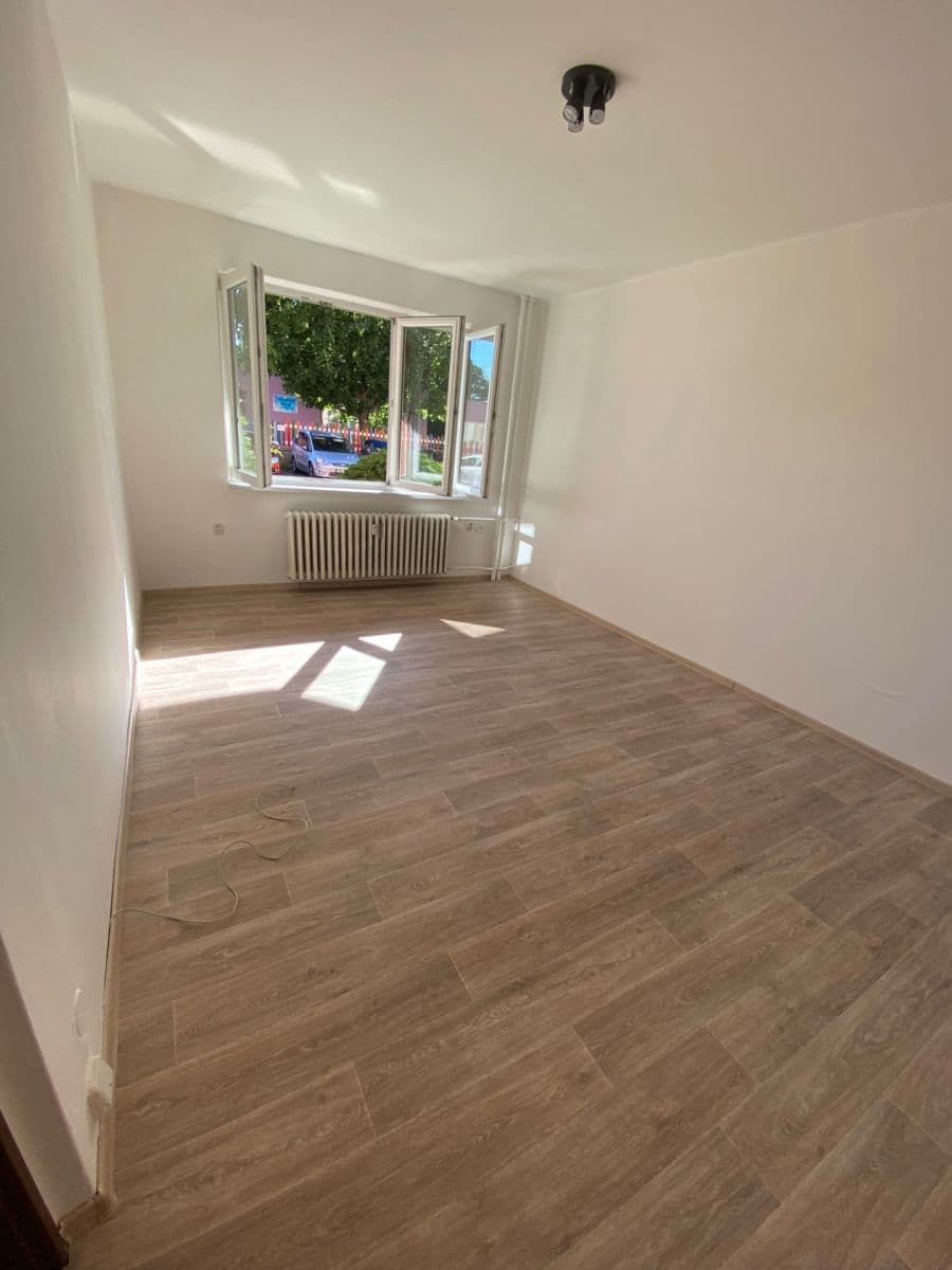 Pronájem bytu 1+1 34 m², Jiráskova, Krnov, Moravskoslezský kraj Pronájem bytu 1+1 34 m², Jiráskova, Krnov, Moravskoslezský kraj