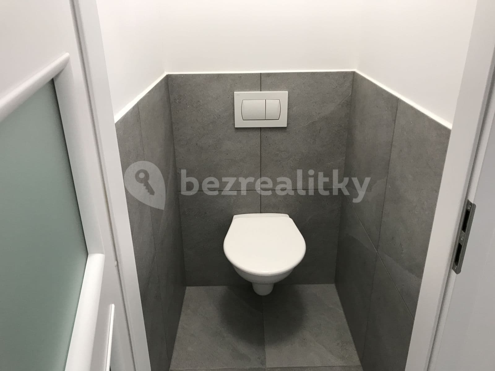 Pronájem domu 958 m², pozemek 958 m², Malá Hraštice, Středočeský kraj Pronájem domu 958 m², pozemek 958 m², Malá Hraštice, Středočeský kraj