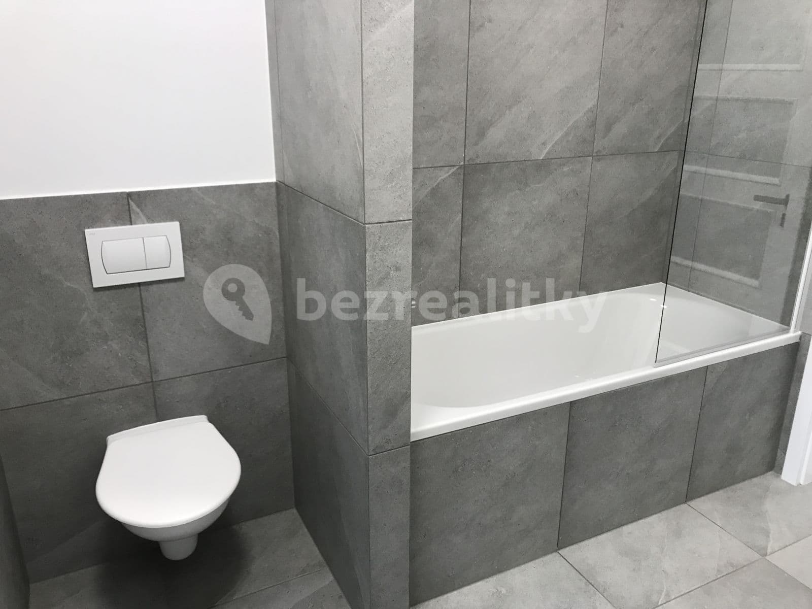 Pronájem domu 958 m², pozemek 958 m², Malá Hraštice, Středočeský kraj Pronájem domu 958 m², pozemek 958 m², Malá Hraštice, Středočeský kraj