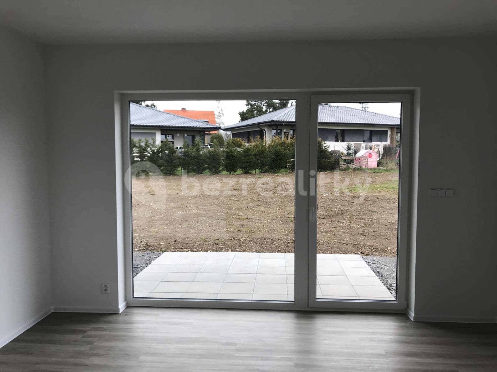 Pronájem domu 958 m², pozemek 958 m², Malá Hraštice, Středočeský kraj Pronájem domu 958 m², pozemek 958 m², Malá Hraštice, Středočeský kraj