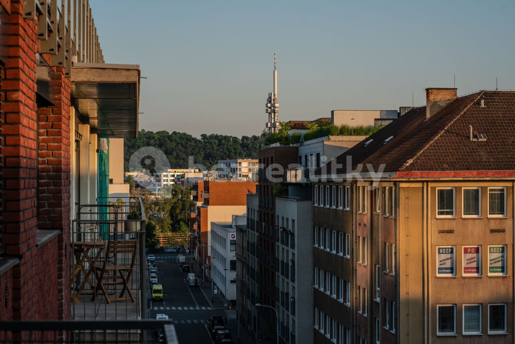 Pronájem bytu 1+kk 51 m², Dělnická, Praha, Praha Pronájem bytu 1+kk 51 m², Dělnická, Praha, Praha