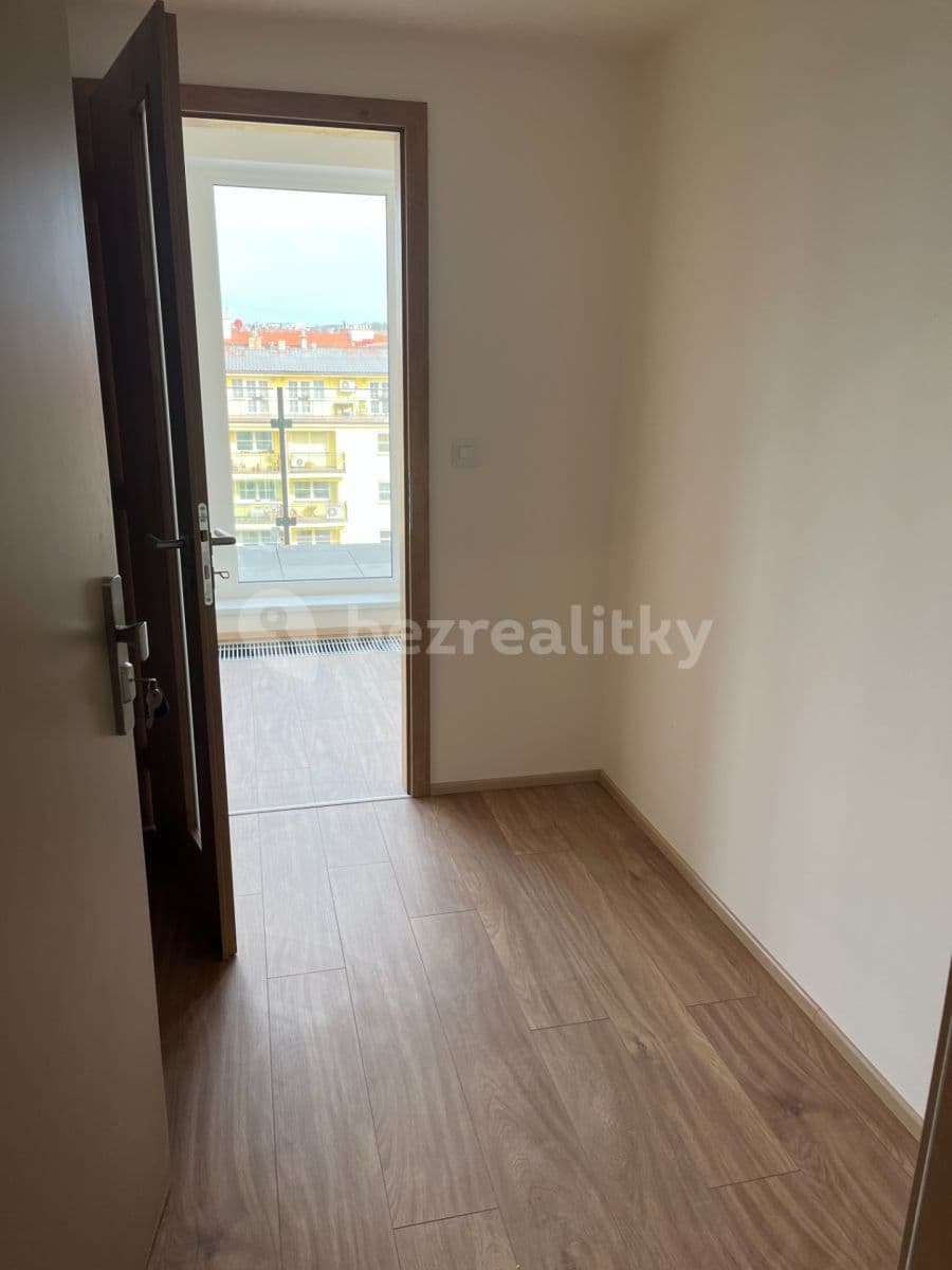 Pronájem bytu 1+kk 51 m², Dělnická, Praha, Praha Pronájem bytu 1+kk 51 m², Dělnická, Praha, Praha