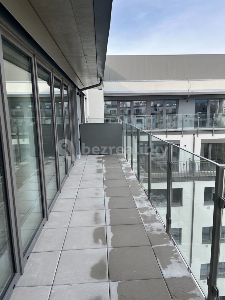 Pronájem bytu 1+kk 51 m², Dělnická, Praha, Praha Pronájem bytu 1+kk 51 m², Dělnická, Praha, Praha