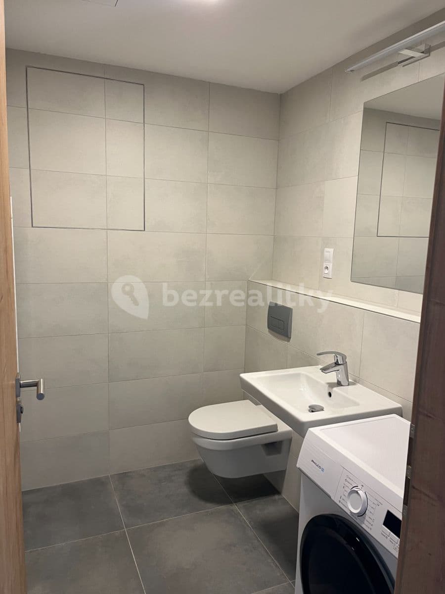 Pronájem bytu 1+kk 51 m², Dělnická, Praha, Praha Pronájem bytu 1+kk 51 m², Dělnická, Praha, Praha