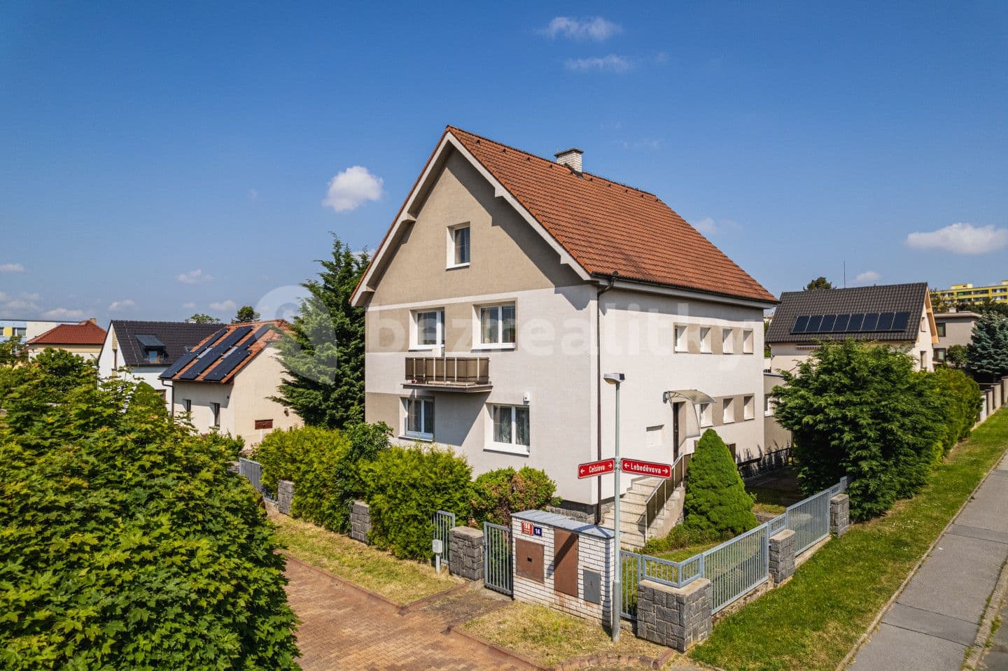 Prodej domu 279 m², pozemek 668 m², Lebeděvova, Praha, Praha