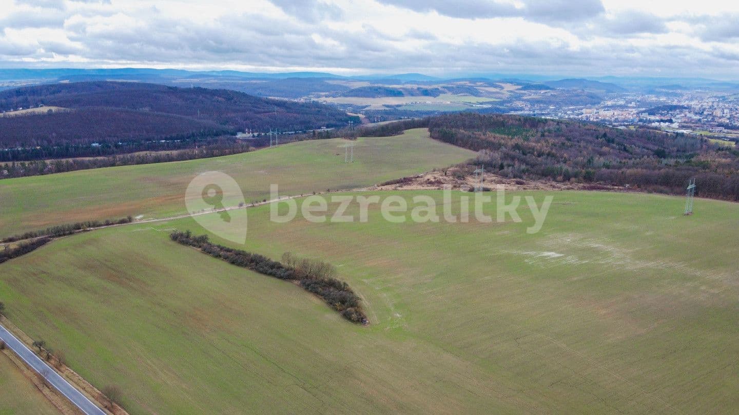 Prodej pozemku 5.004 m², Na Lesích, Vráž, Středočeský kraj