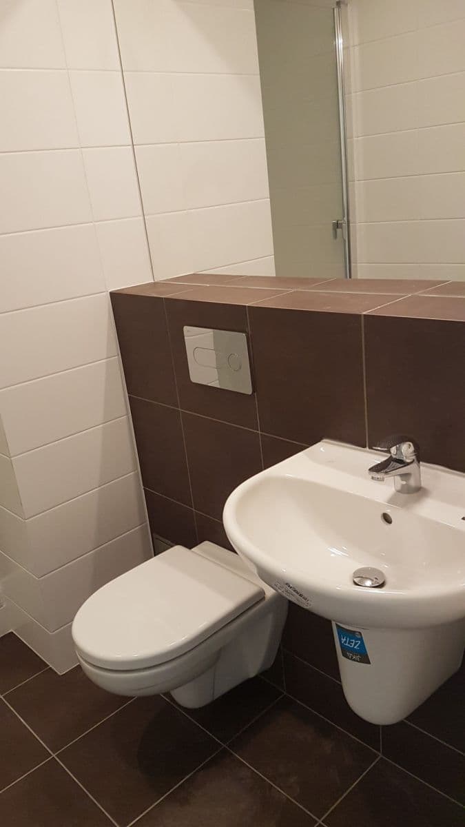 Pronájem bytu 2+kk 35 m², Krátký lán, Praha, Praha Pronájem bytu 2+kk 35 m², Krátký lán, Praha, Praha