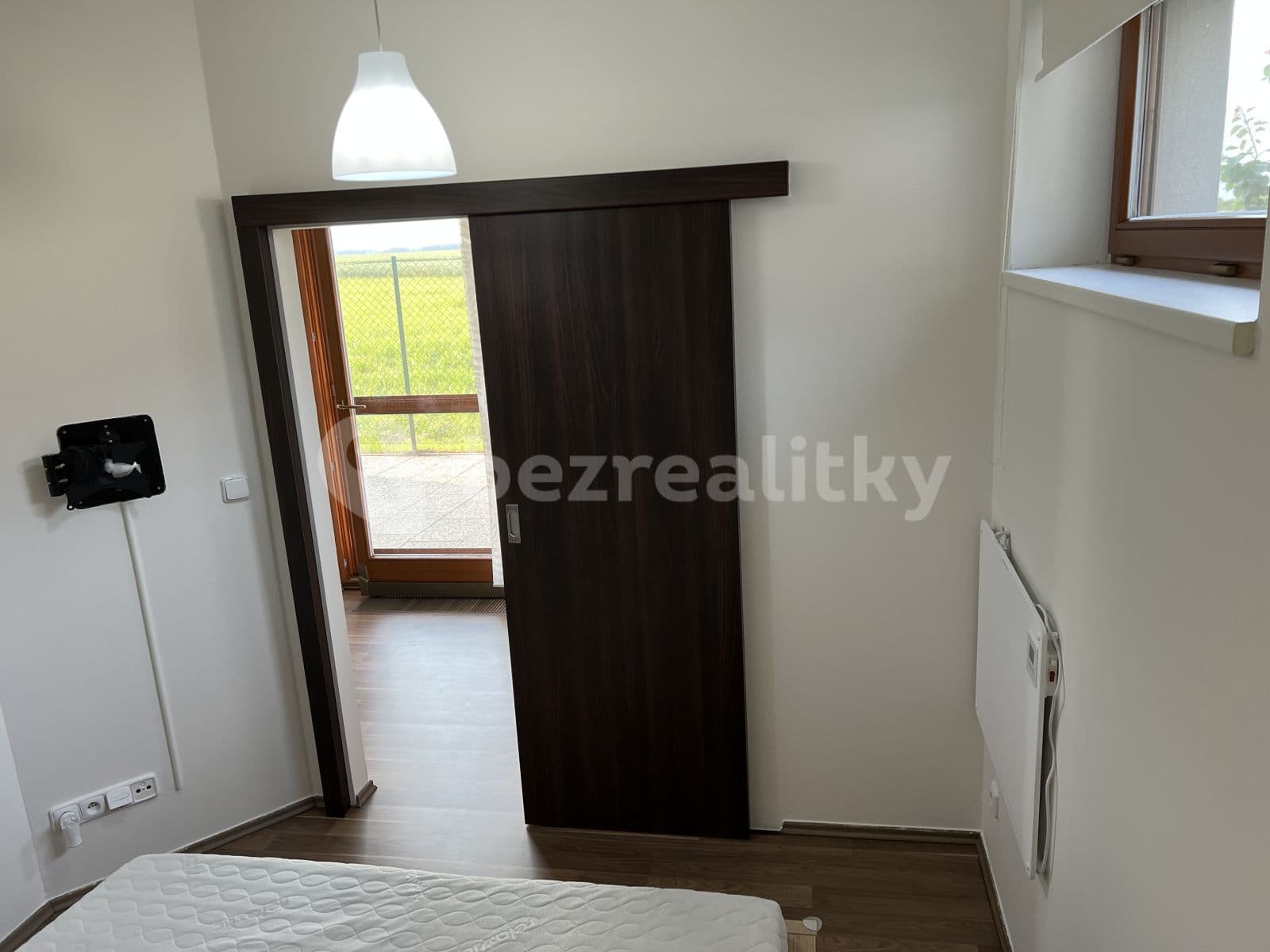 Pronájem bytu 2+kk 52 m², Polní, Veleň, Středočeský kraj Pronájem bytu 2+kk 52 m², Polní, Veleň, Středočeský kraj