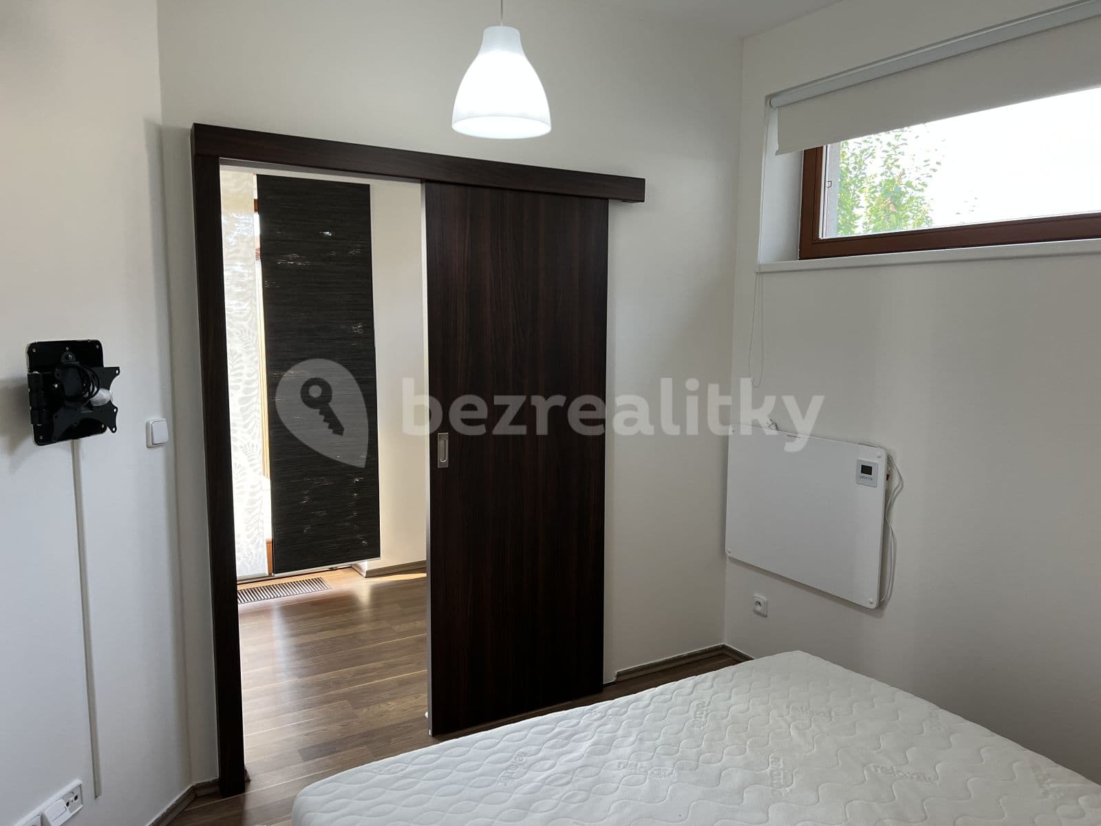 Pronájem bytu 2+kk 52 m², Polní, Veleň, Středočeský kraj Pronájem bytu 2+kk 52 m², Polní, Veleň, Středočeský kraj