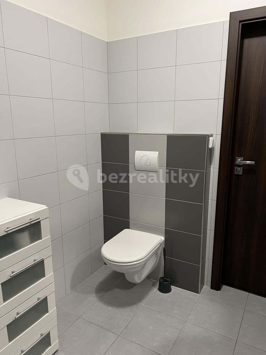 Pronájem bytu 2+kk 52 m², Polní, Veleň, Středočeský kraj Pronájem bytu 2+kk 52 m², Polní, Veleň, Středočeský kraj