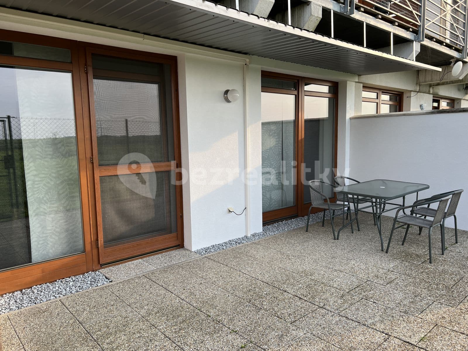 Pronájem bytu 2+kk 52 m², Polní, Veleň, Středočeský kraj Pronájem bytu 2+kk 52 m², Polní, Veleň, Středočeský kraj