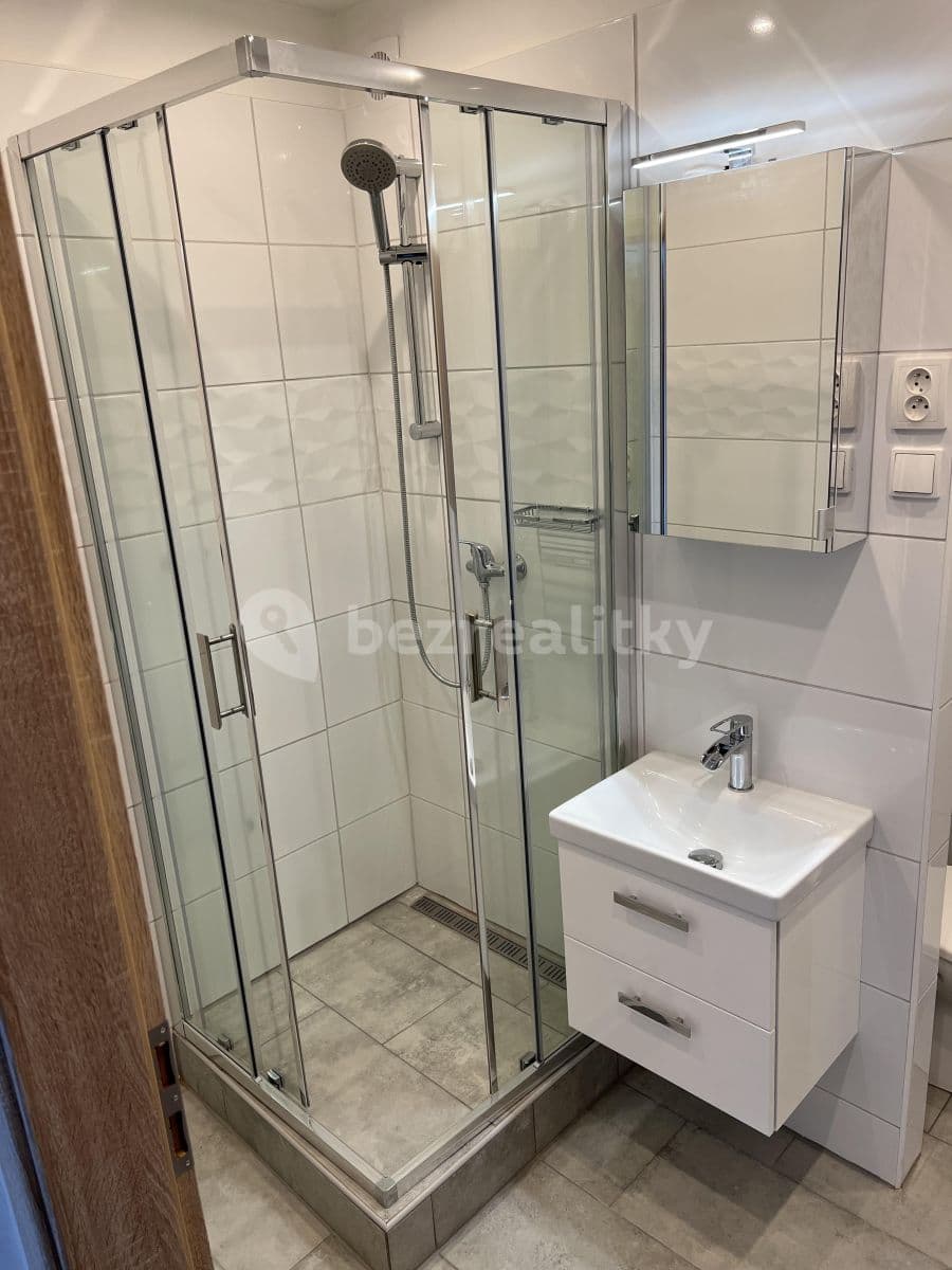 Pronájem bytu 1+1 32 m², Hranická, Lipník nad Bečvou, Olomoucký kraj Pronájem bytu 1+1 32 m², Hranická, Lipník nad Bečvou, Olomoucký kraj