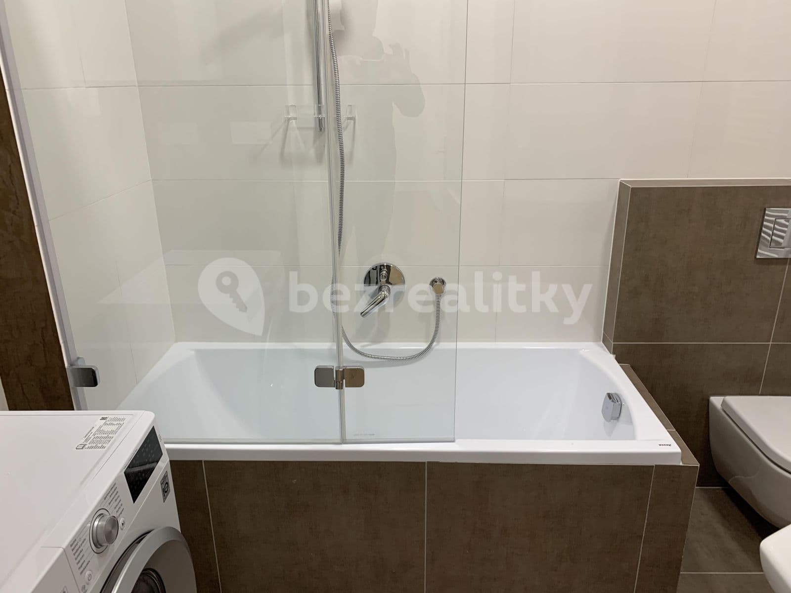 Pronájem bytu 2+kk 70 m², Korunní, Praha, Praha Pronájem bytu 2+kk 70 m², Korunní, Praha, Praha