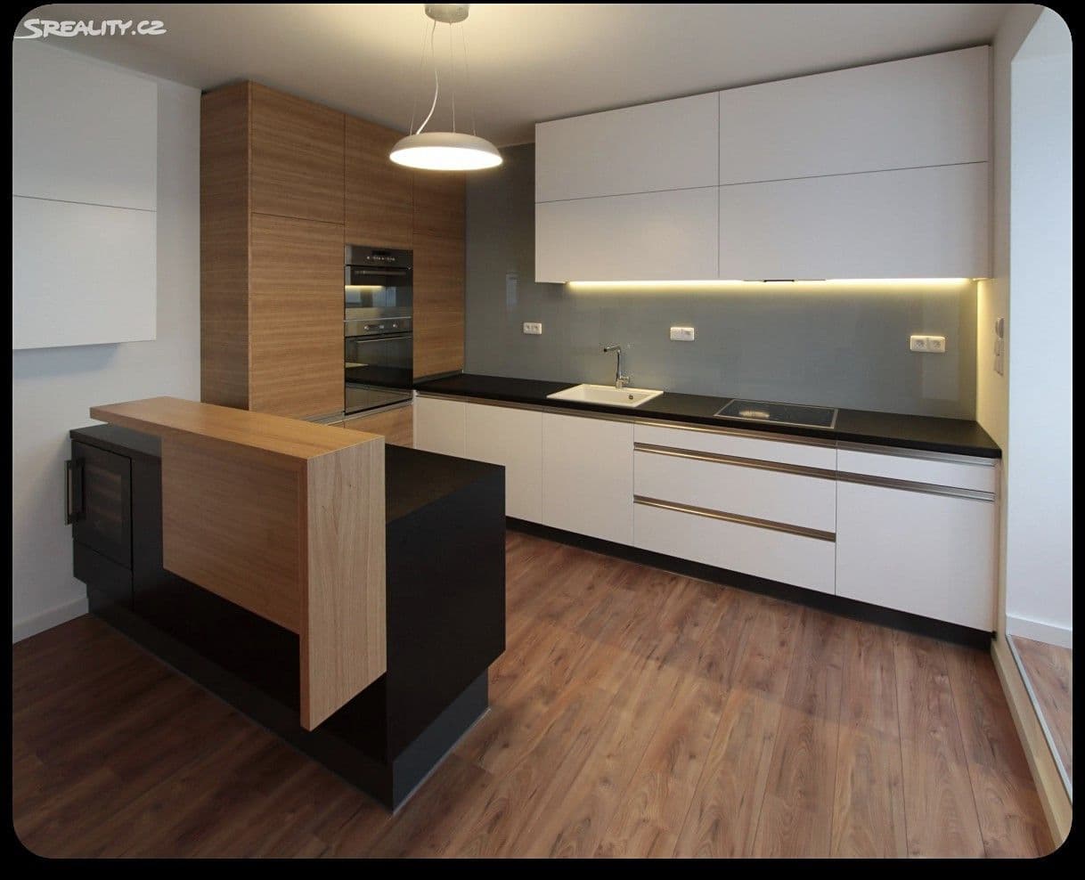 Pronájem bytu 3+kk 85 m², Červená Skála, Husinec, Středočeský kraj Pronájem bytu 3+kk 85 m², Červená Skála, Husinec, Středočeský kraj