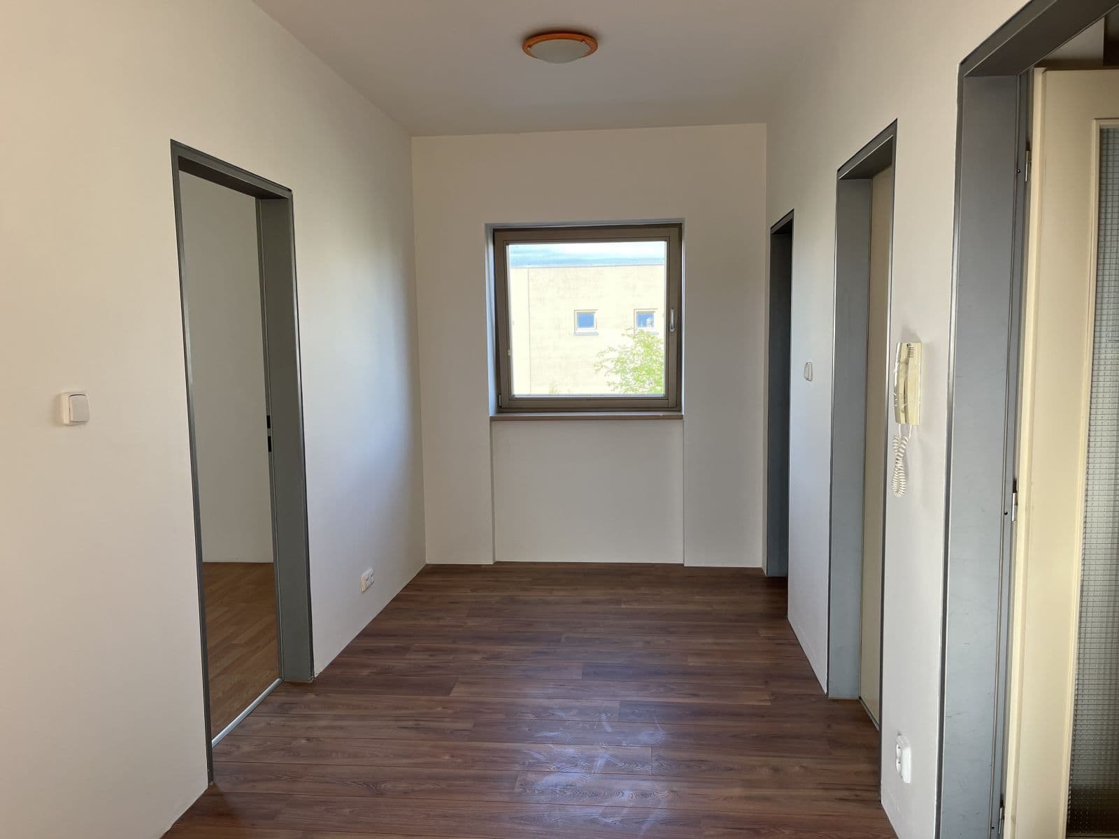 Pronájem bytu 3+kk 85 m², Červená Skála, Husinec, Středočeský kraj Pronájem bytu 3+kk 85 m², Červená Skála, Husinec, Středočeský kraj