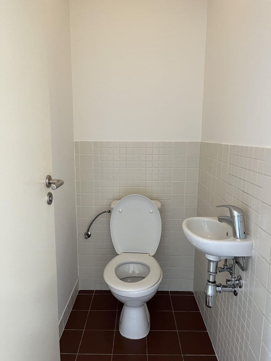 Pronájem bytu 3+kk 85 m², Červená Skála, Husinec, Středočeský kraj Pronájem bytu 3+kk 85 m², Červená Skála, Husinec, Středočeský kraj