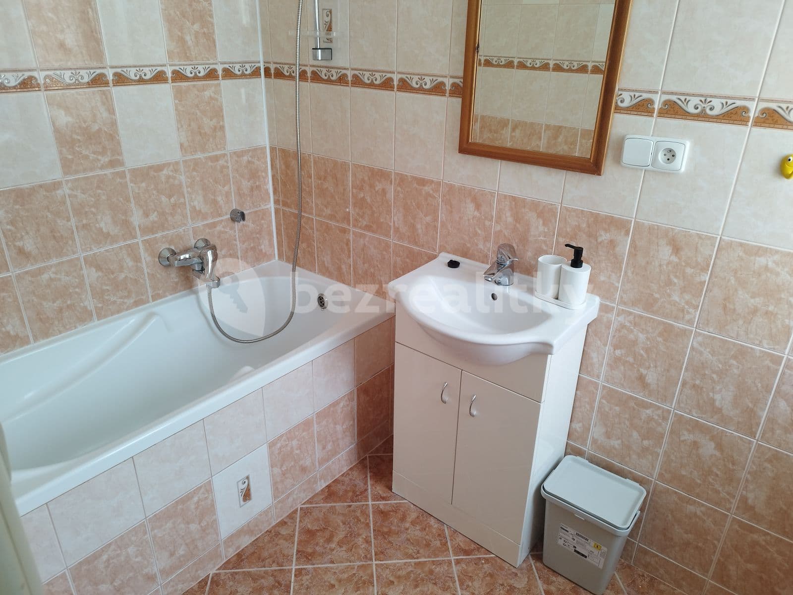 Pronájem bytu 1+1 41 m², Jindřicha Plachty, Praha, Praha Pronájem bytu 1+1 41 m², Jindřicha Plachty, Praha, Praha