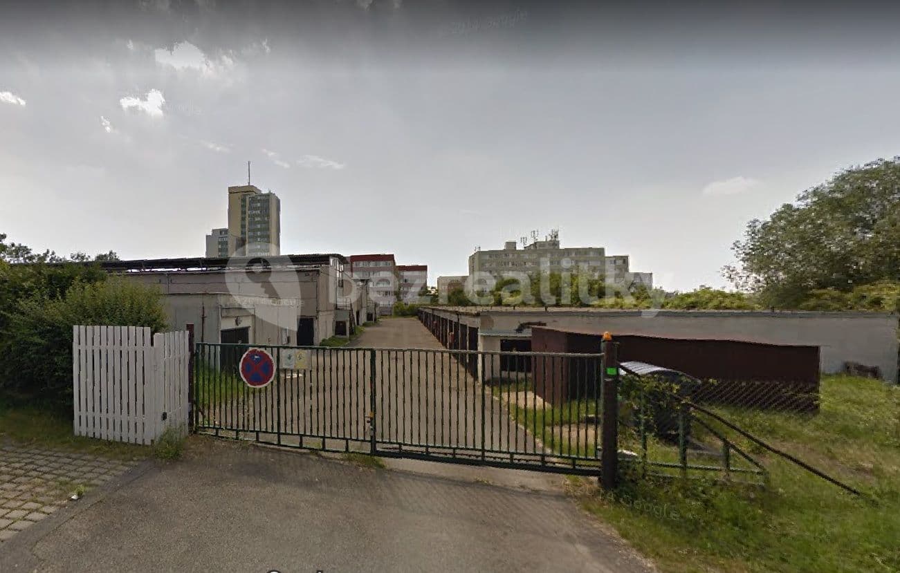 Pronájem garáže 20 m², Bohuslava Martinů, Praha, Praha Pronájem garáže 20 m², Bohuslava Martinů, Praha, Praha