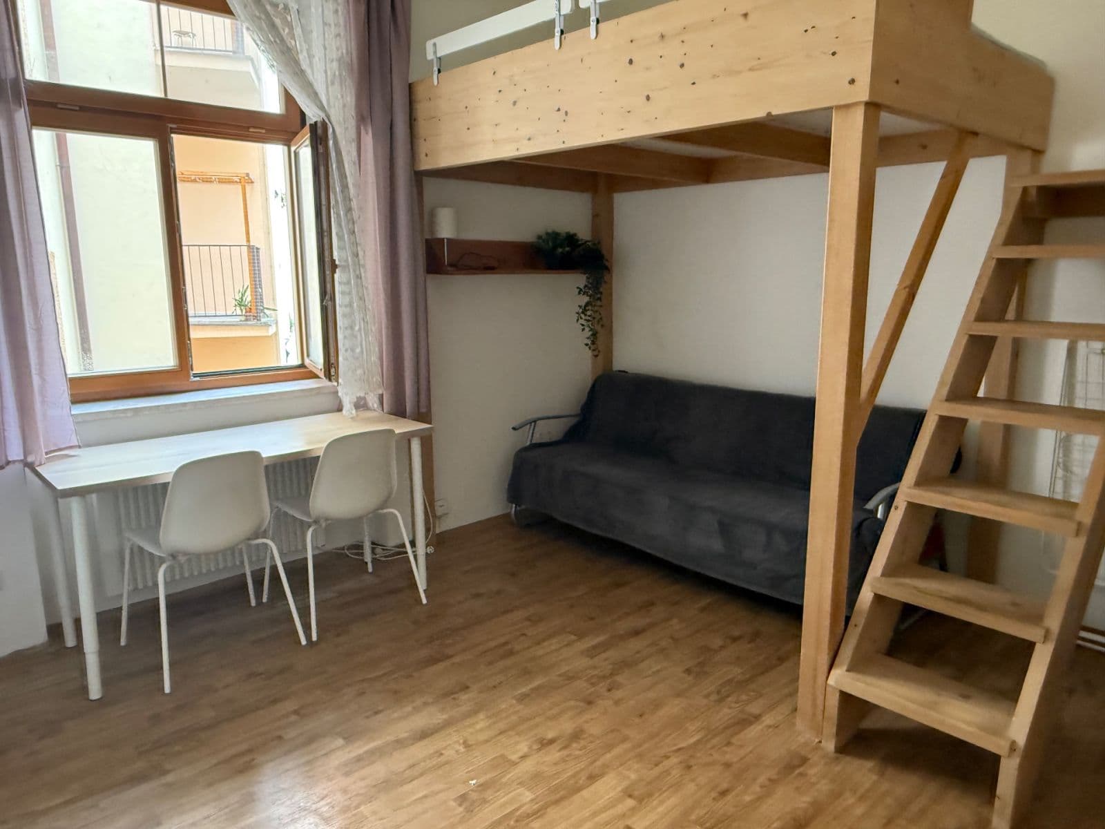 Pronájem bytu 1+kk 29 m², Jaselská , Praha, Praha Pronájem bytu 1+kk 29 m², Jaselská , Praha, Praha