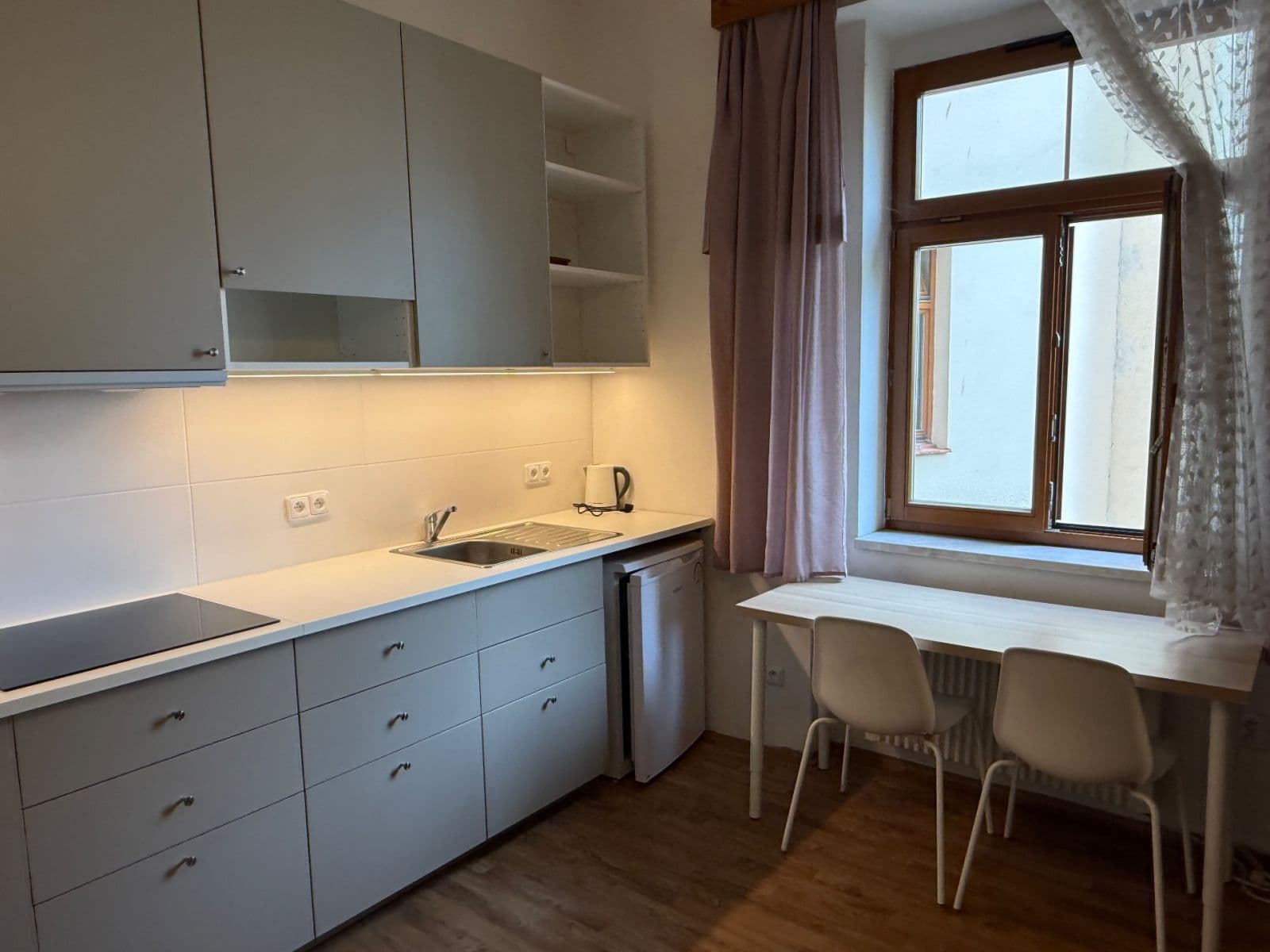 Pronájem bytu 1+kk 29 m², Jaselská , Praha, Praha Pronájem bytu 1+kk 29 m², Jaselská , Praha, Praha