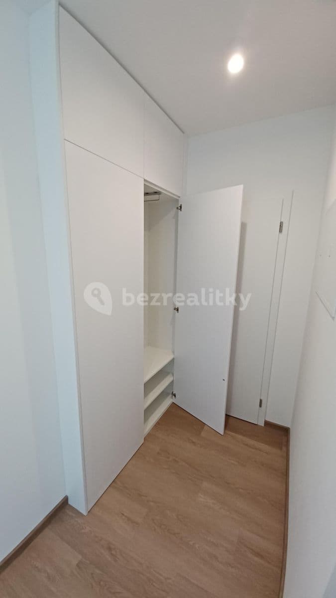 Pronájem bytu 2+1 57 m², Veverské Knínice, Jihomoravský kraj Pronájem bytu 2+1 57 m², Veverské Knínice, Jihomoravský kraj